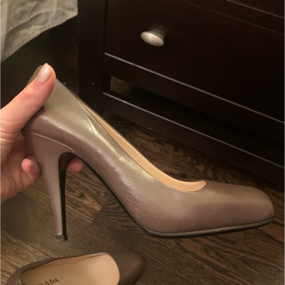 Prada size 37.5 beige heels